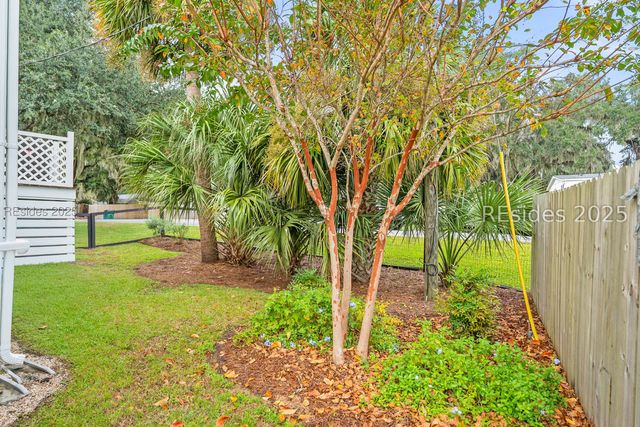 1642 Old Shell Rd, Port Royal, SC 29935