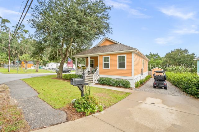 1642 Old Shell Rd, Port Royal, SC 29935