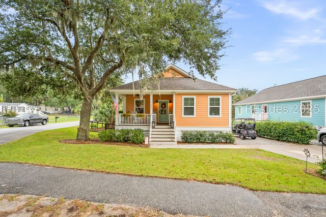 1642 Old Shell Rd, Port Royal, SC 29935