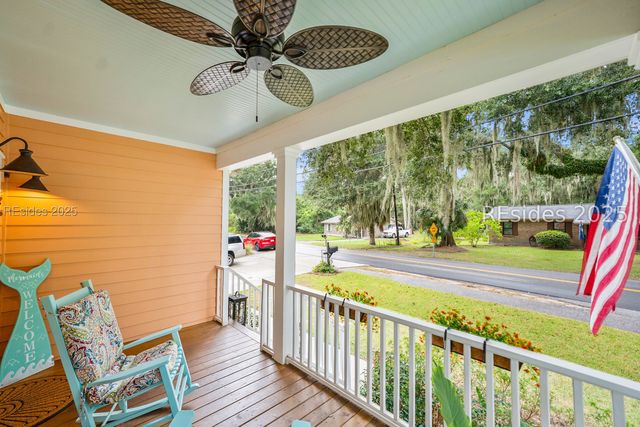 1642 Old Shell Rd, Port Royal, SC 29935