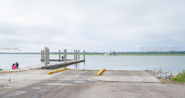 1642 Old Shell Rd, Port Royal, SC 29935