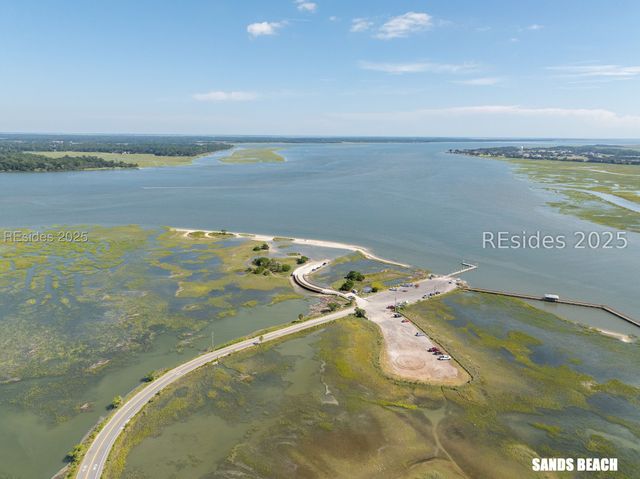 1642 Old Shell Rd, Port Royal, SC 29935