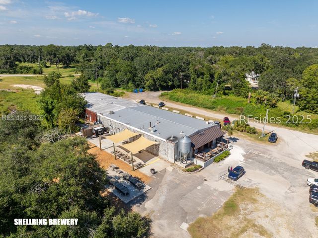 1642 Old Shell Rd, Port Royal, SC 29935