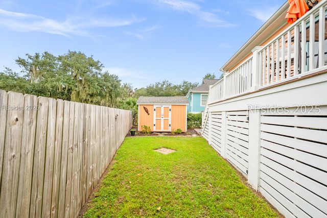 1642 Old Shell Rd, Port Royal, SC 29935