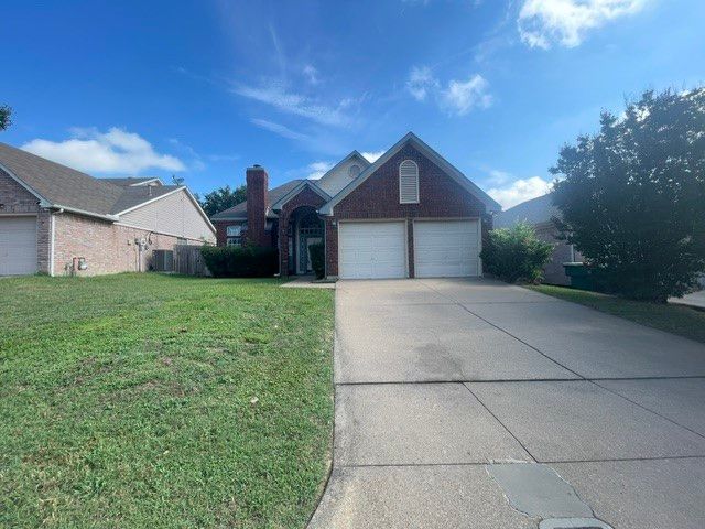 4741 Birchbend Lane, Fort Worth, TX 76137
