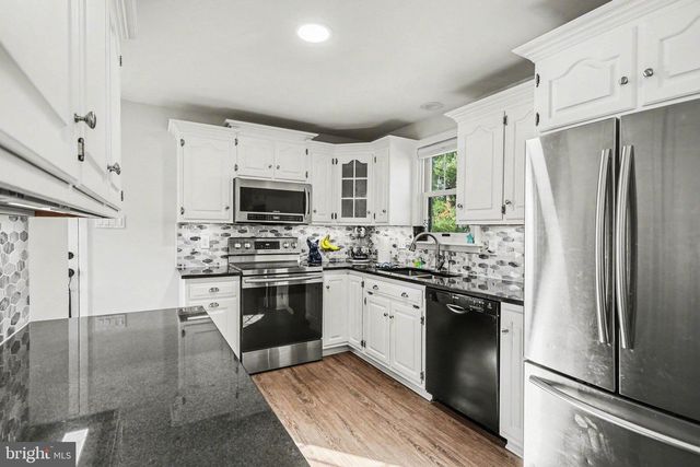 2848 KISSEL HILL RD, Lititz, PA 17543