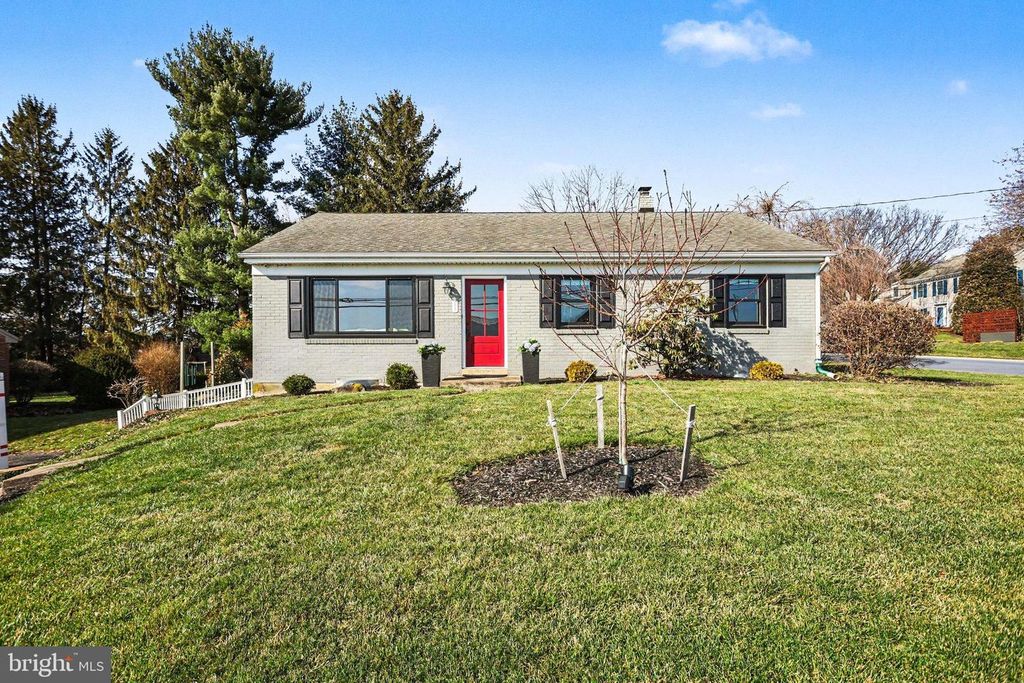 2848 KISSEL HILL RD, Lititz, PA 17543