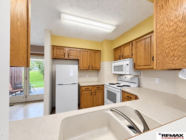 5519 Enterprise Drive, Lincoln, NE 68521
