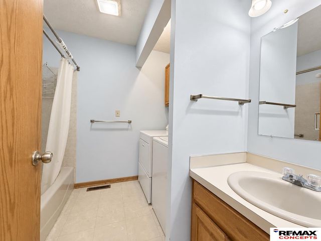 5519 Enterprise Drive, Lincoln, NE 68521