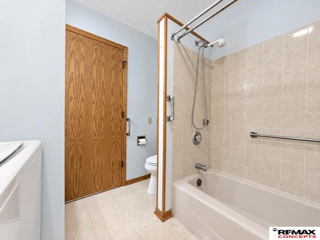 5519 Enterprise Drive, Lincoln, NE 68521