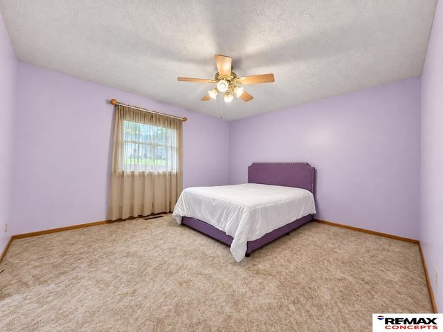 5519 Enterprise Drive, Lincoln, NE 68521