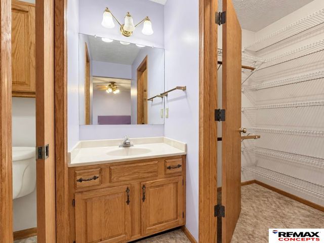 5519 Enterprise Drive, Lincoln, NE 68521
