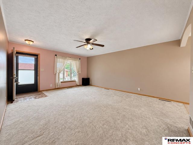 5519 Enterprise Drive, Lincoln, NE 68521