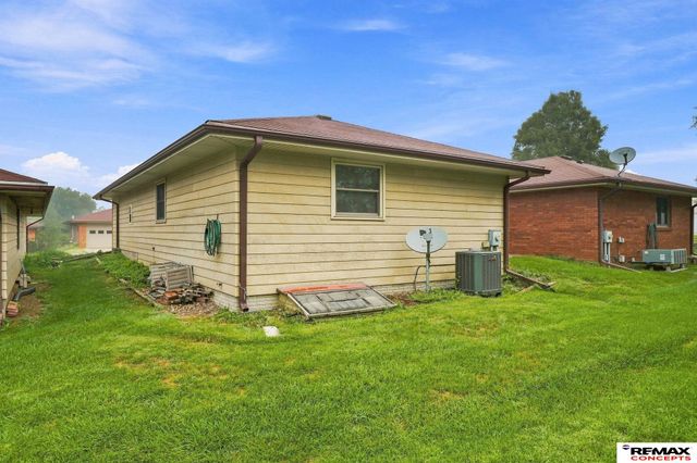 5519 Enterprise Drive, Lincoln, NE 68521