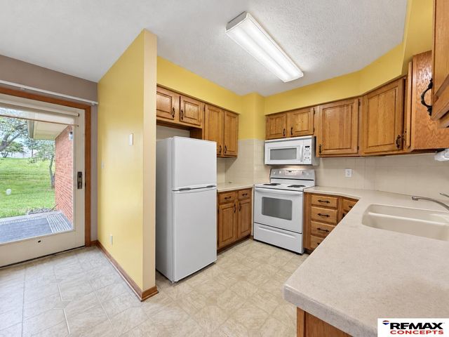 5519 Enterprise Drive, Lincoln, NE 68521