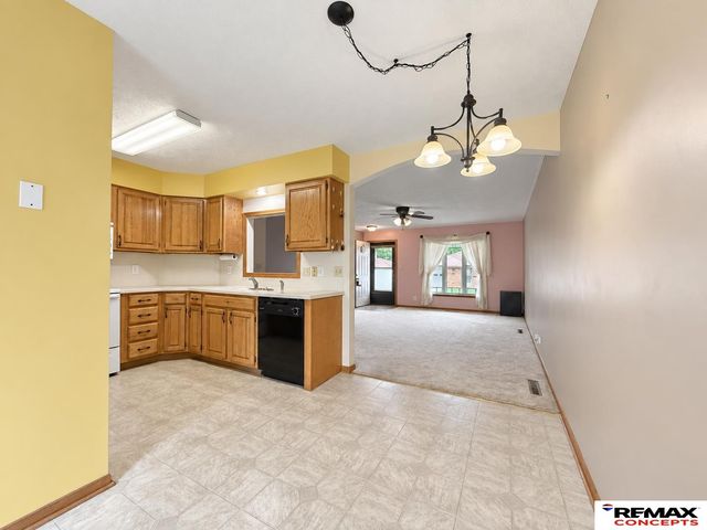5519 Enterprise Drive, Lincoln, NE 68521