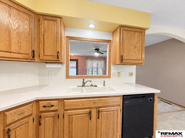 5519 Enterprise Drive, Lincoln, NE 68521