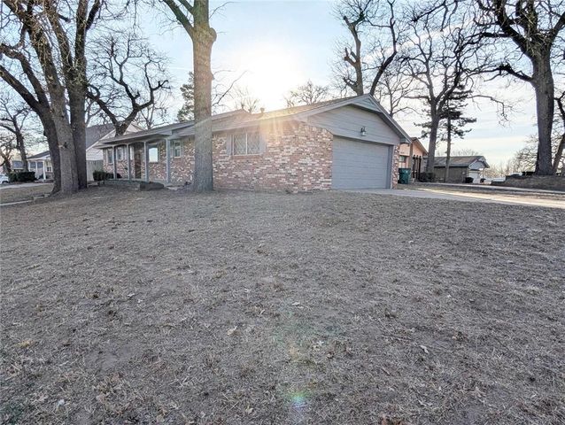 7440 NW 6th Street, Oklahoma City, OK 73127