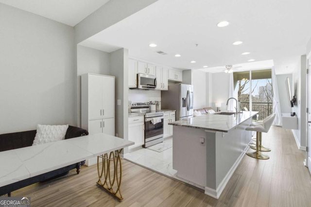 3040 Peachtree Road NW 309, Atlanta, GA 30305