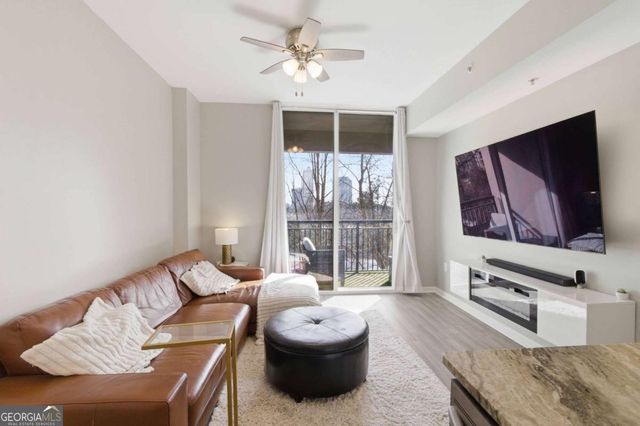 3040 Peachtree Road NW 309, Atlanta, GA 30305