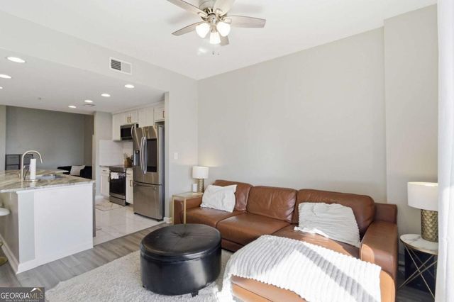 3040 Peachtree Road NW 309, Atlanta, GA 30305