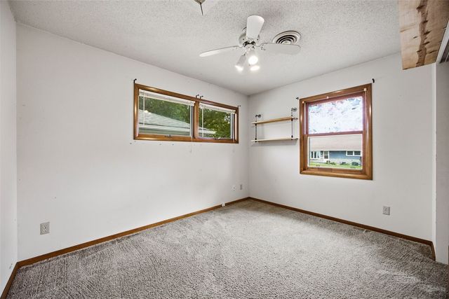 1224 20th Street SW, Cedar Rapids, IA 52404