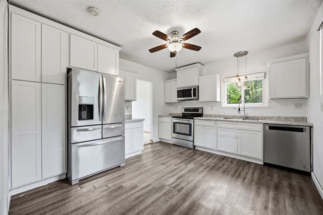 1224 20th Street SW, Cedar Rapids, IA 52404