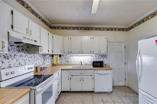 208 Georgia S Avenue, Bremen, GA 30110