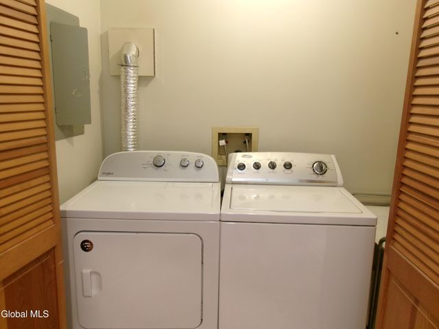 222 S Ten Broeck Street Apt 3, Scotia, NY 12302