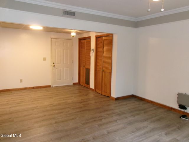 222 S Ten Broeck Street Apt 3, Scotia, NY 12302