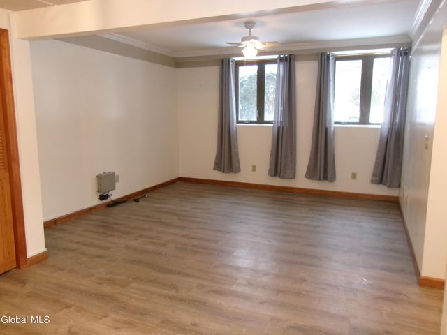 222 S Ten Broeck Street Apt 3, Scotia, NY 12302