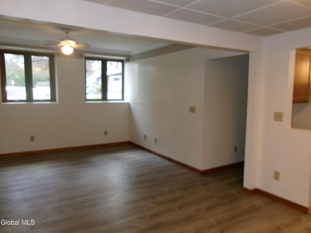 222 S Ten Broeck Street Apt 3, Scotia, NY 12302