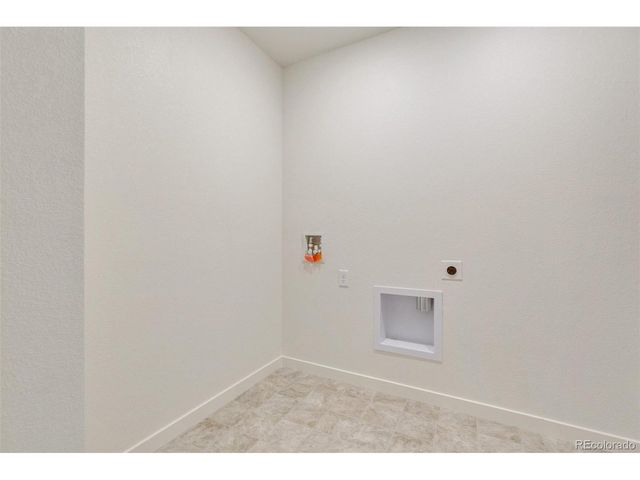 1505 Pinnacle Ave, Brighton, CO 80603