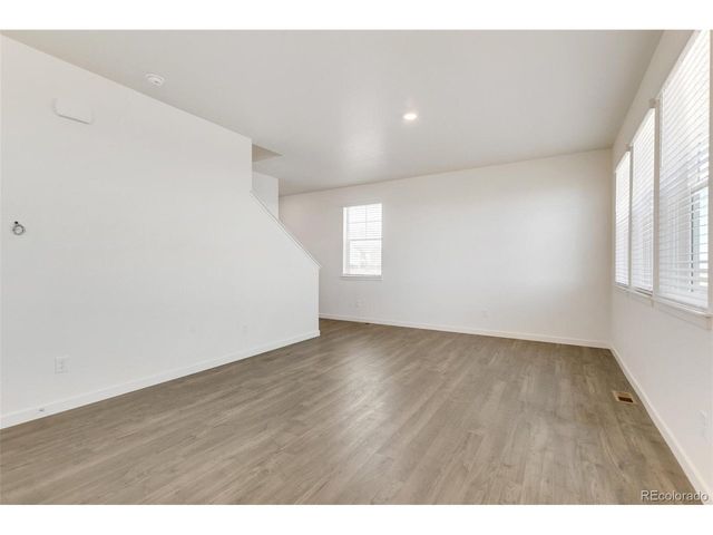 1505 Pinnacle Ave, Brighton, CO 80603