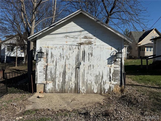 2229 Chestnut Street, Hannibal, MO 63401