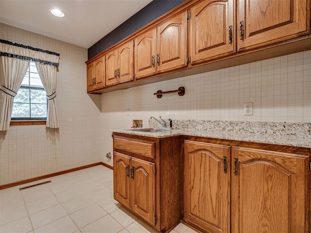 3719 Barwick Court, Norman, OK 73072