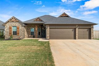 10624 Two Lakes Street, Yukon, OK 73099