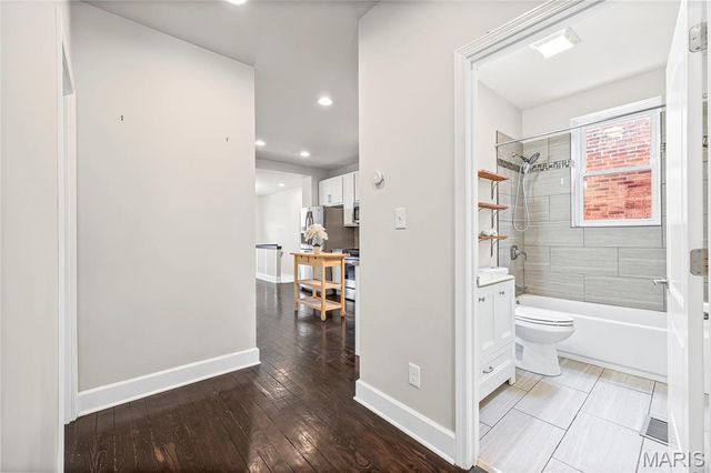 3800 Fairview Avenue, St Louis, MO 63116