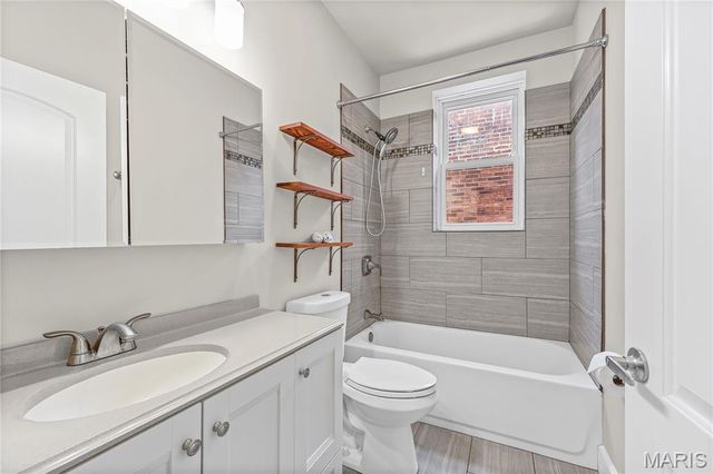 3800 Fairview Avenue, St Louis, MO 63116