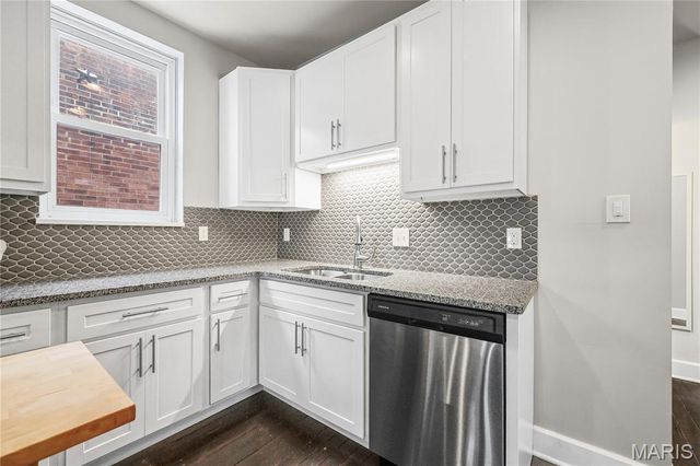 3800 Fairview Avenue, St Louis, MO 63116