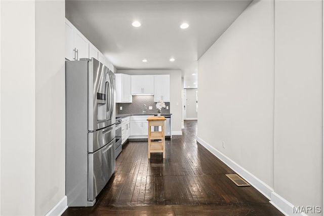 3800 Fairview Avenue, St Louis, MO 63116