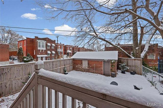 3800 Fairview Avenue, St Louis, MO 63116