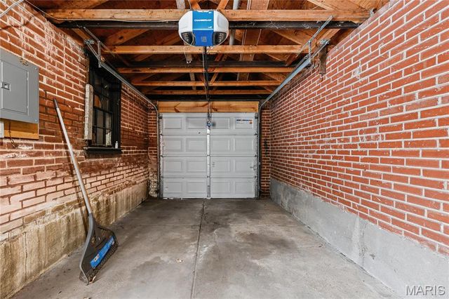 3800 Fairview Avenue, St Louis, MO 63116