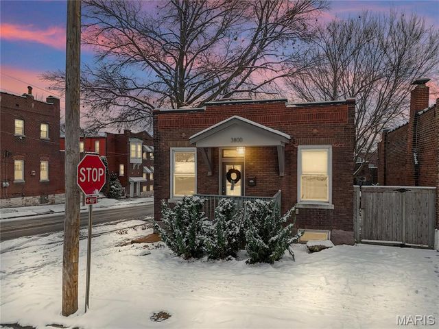 3800 Fairview Avenue, St Louis, MO 63116