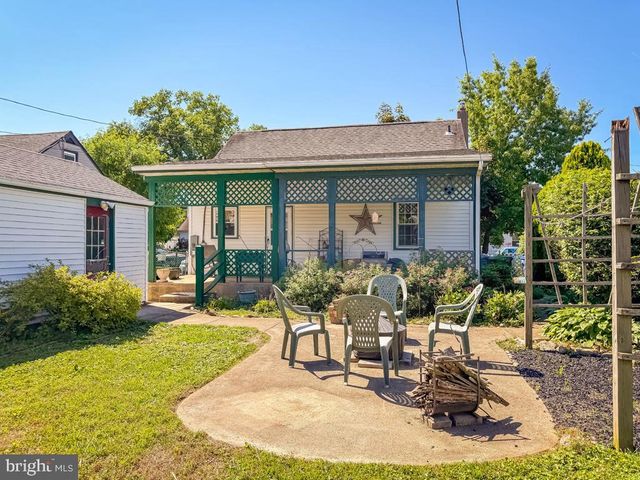 3521 CARNARVON AVE, Bristol, PA 19007