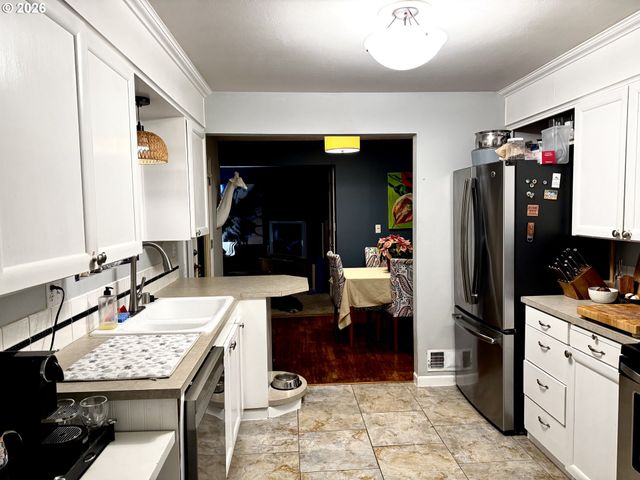 321 E 27TH St, Vancouver, WA 98663