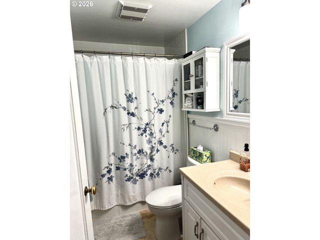 321 E 27TH St, Vancouver, WA 98663