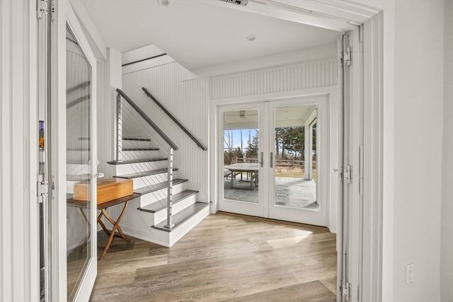 33 Oyster Place Road, Barnstable, MA 02635