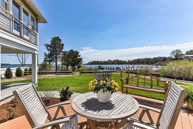 33 Oyster Place Road, Barnstable, MA 02635