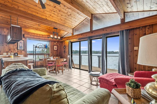 820 Lakeland Pt, Hot Springs, AR 71913